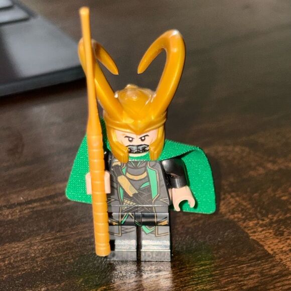 LEGO minifigure of Loki - Picture 1 of 4